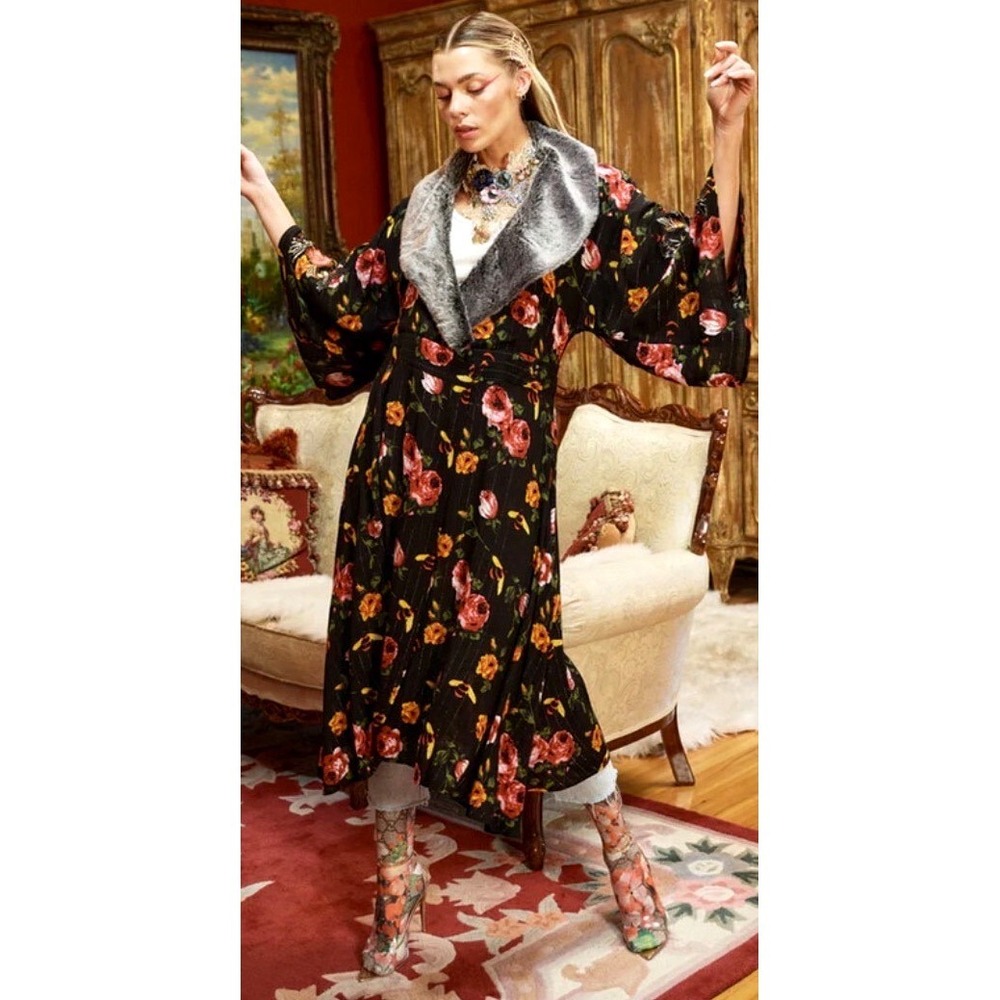 ARATTA Princess of Monaco Kimono Robe Dress Floral Sequin Plush Faux Fur Black M